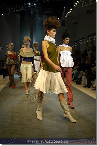 Talent sezony<br>defil